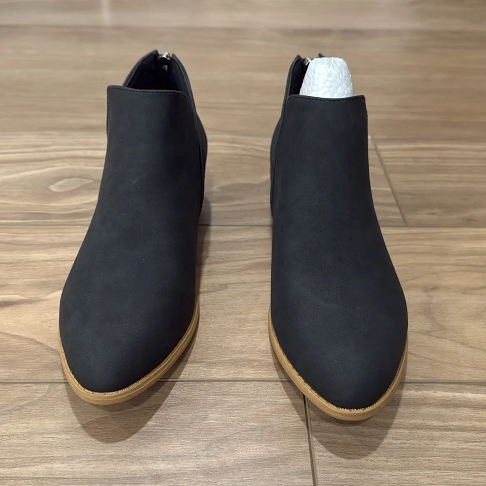 Ankle booties